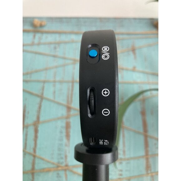 LUME CUBE VIDEO CONFERENCE LED LIGHT WITH TRIPOD (USB -C CHARGE) 2 Tone Light - Picture 8 of 10